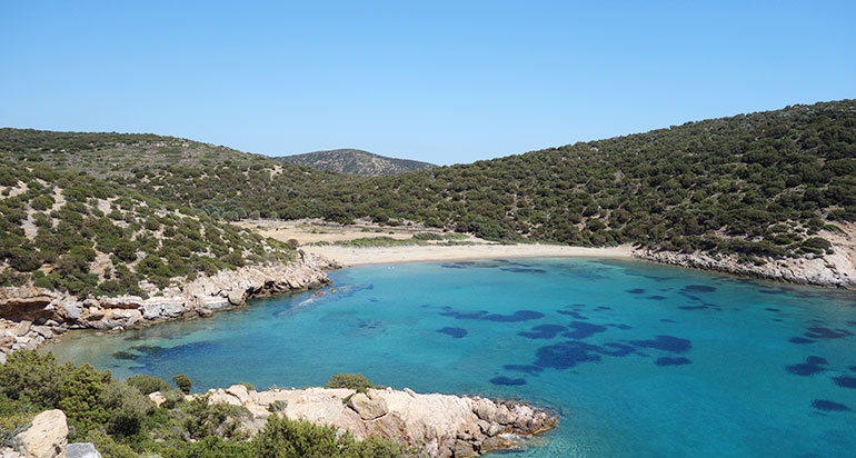 Stranden Fikiada i Sifnos